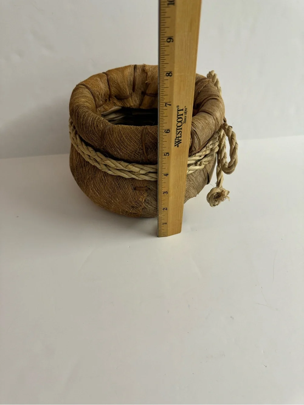 Vintage Rustic Primitive Handcrafted Natural Fiber Plant Basket - Tan